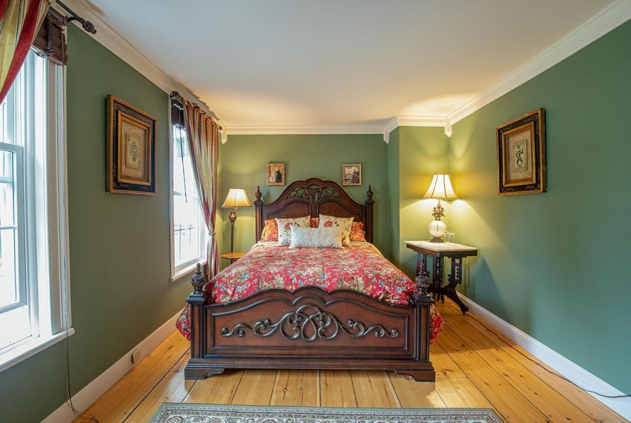 Van Winkle Inn Greenville Bagian luar foto