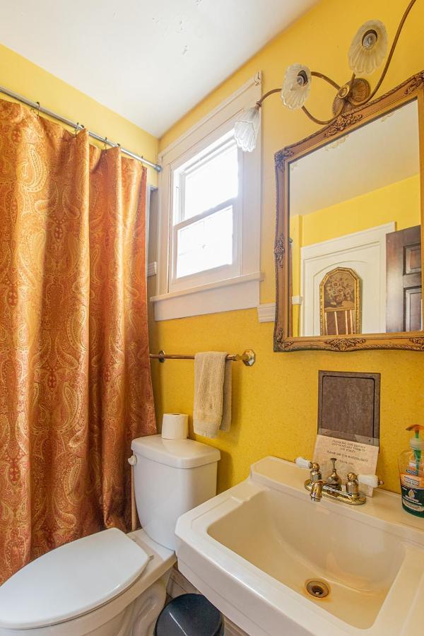 Van Winkle Inn Greenville Bagian luar foto