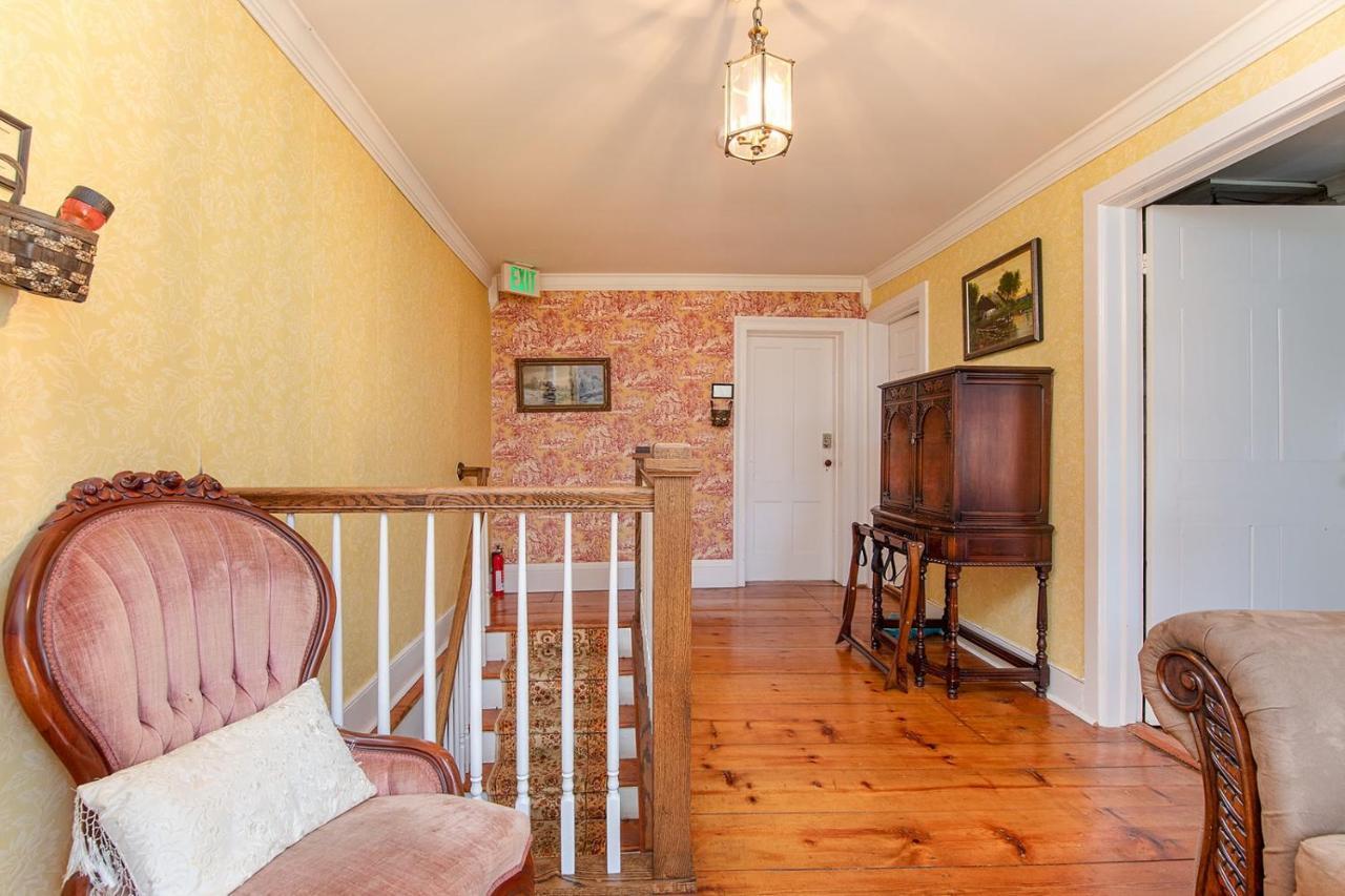 Van Winkle Inn Greenville Bagian luar foto