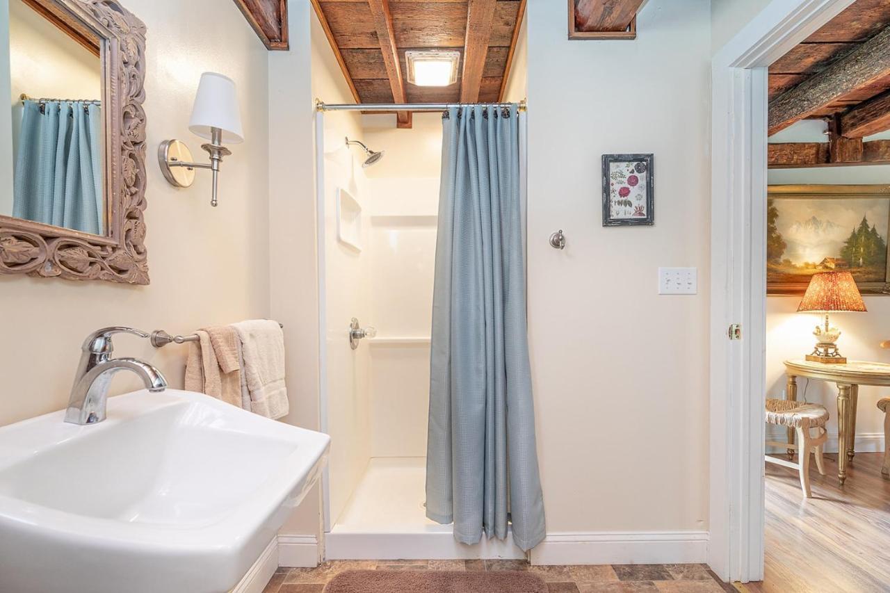 Van Winkle Inn Greenville Bagian luar foto