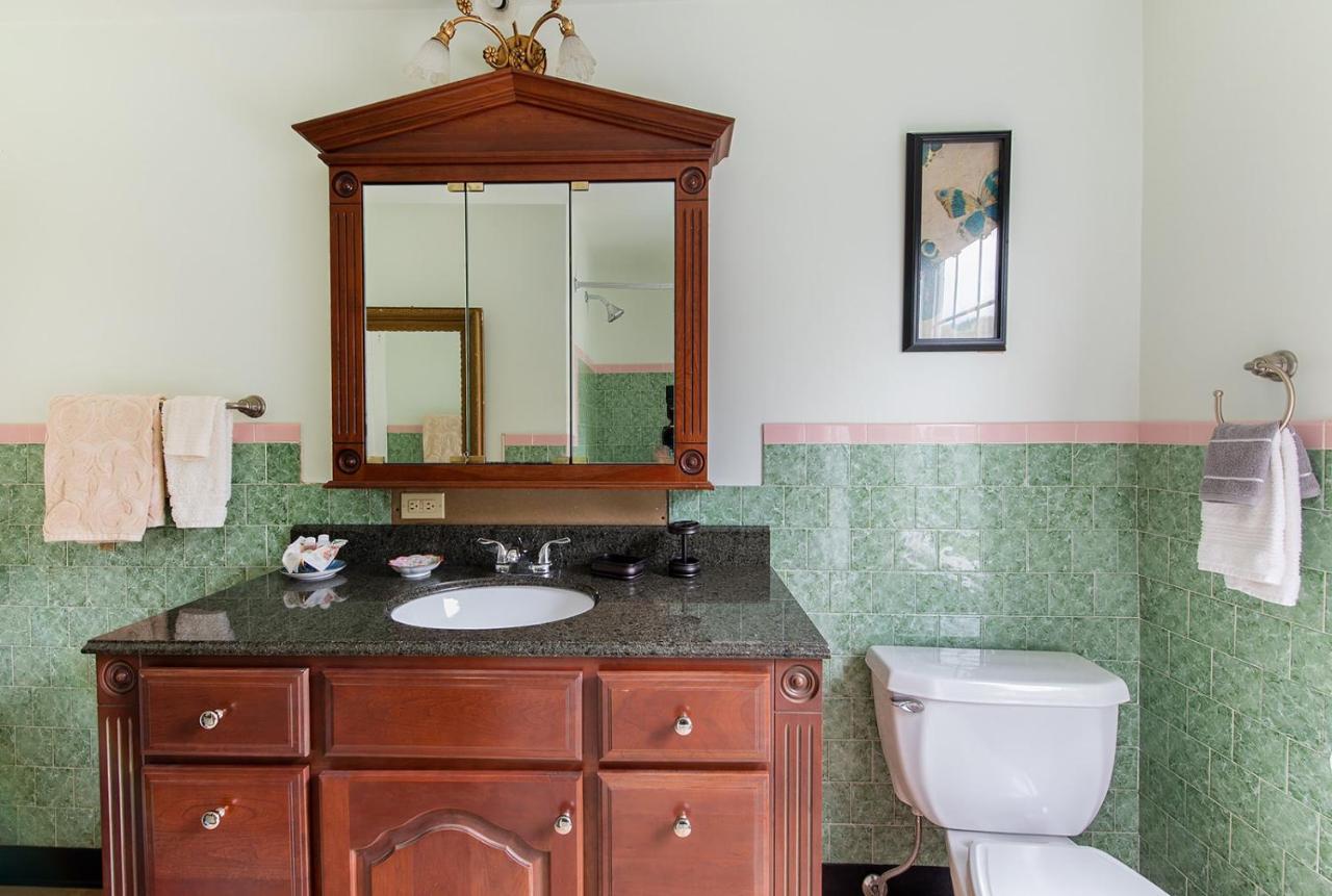 Van Winkle Inn Greenville Bagian luar foto